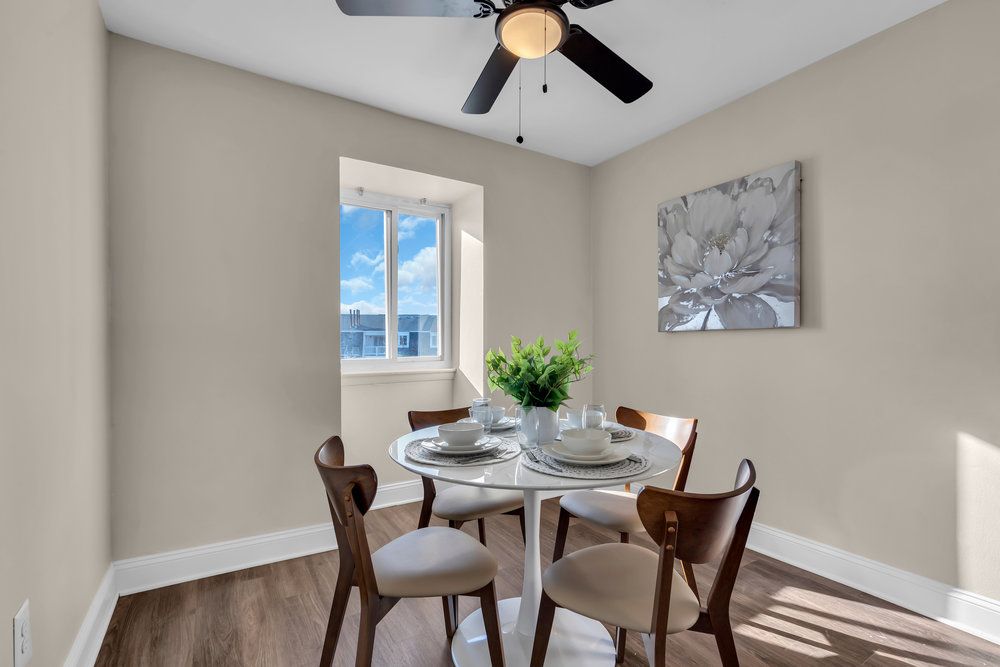 Chateau Apartments — photo 6