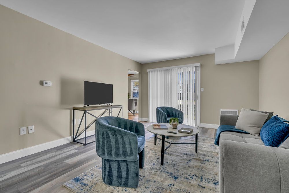 Chateau Apartments — photo 8