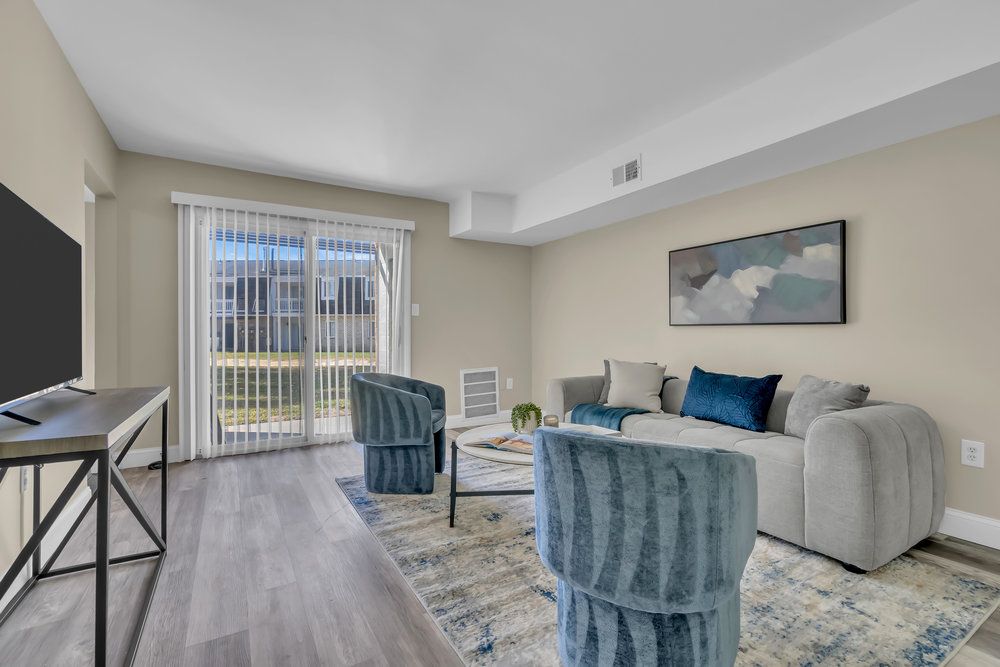 Chateau Apartments — photo 10