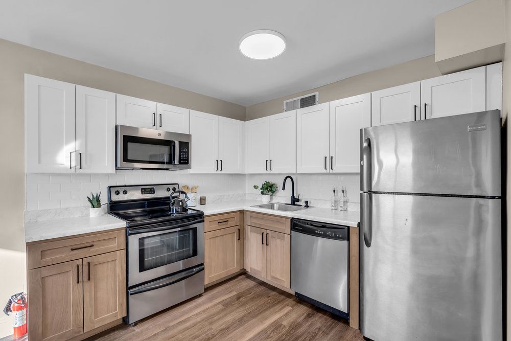 Chateau Apartments — photo 14
