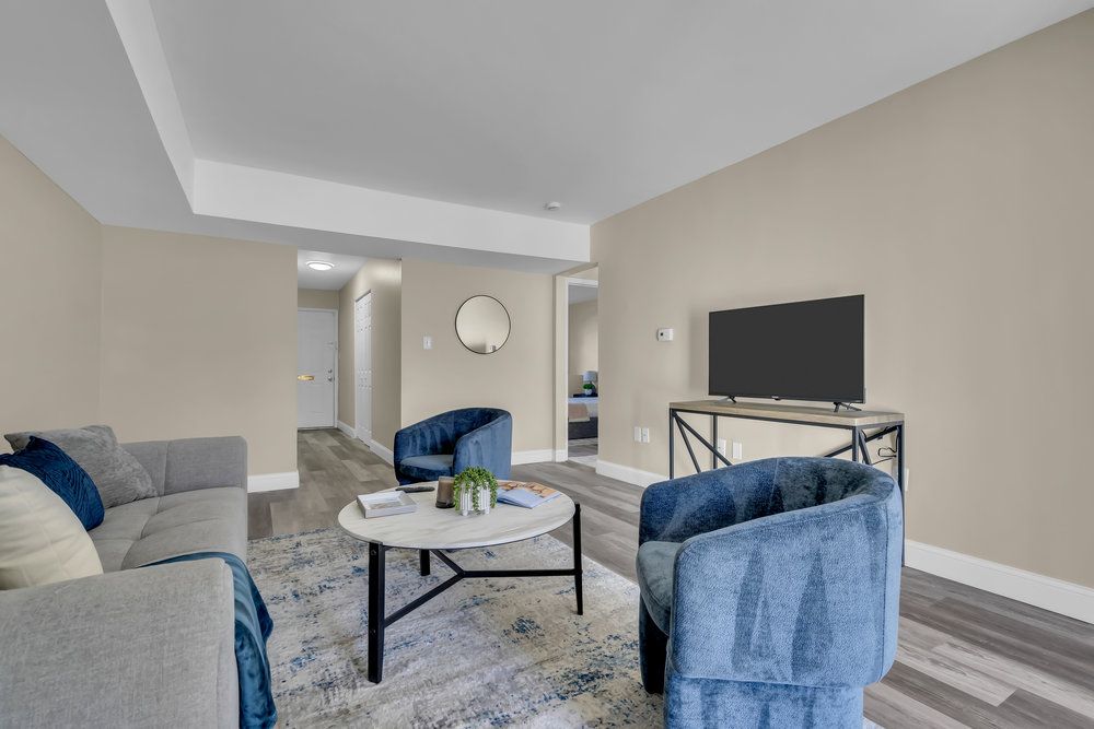 Chateau Apartments — photo 16