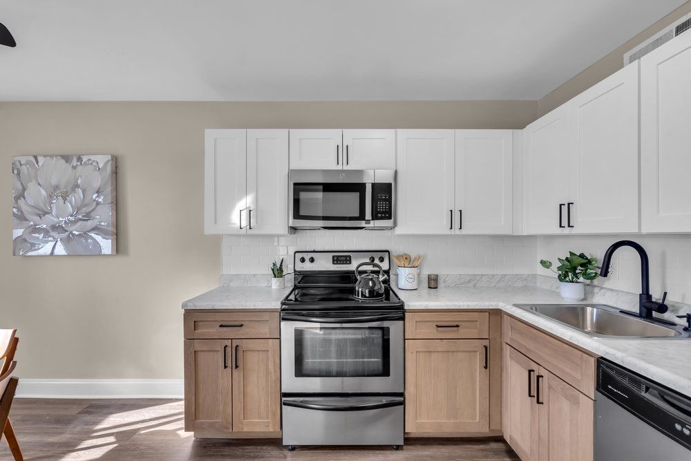 Chateau Apartments — photo 17