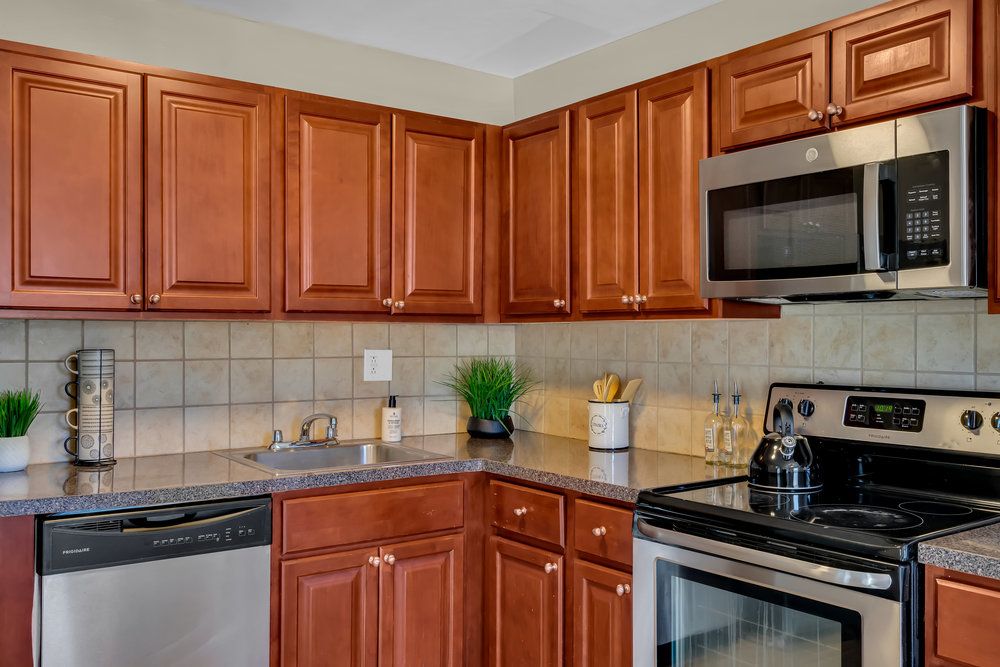 Chateau Apartments — photo 23