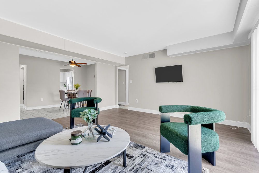 Chateau Apartments — photo 45