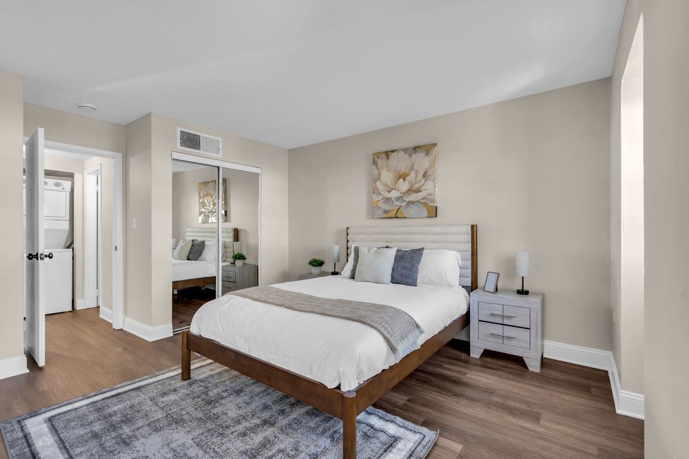 Chateau Apartments — photo 47