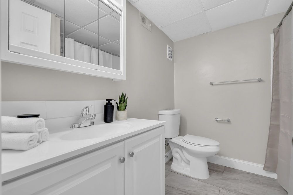 Chateau Apartments — photo 59