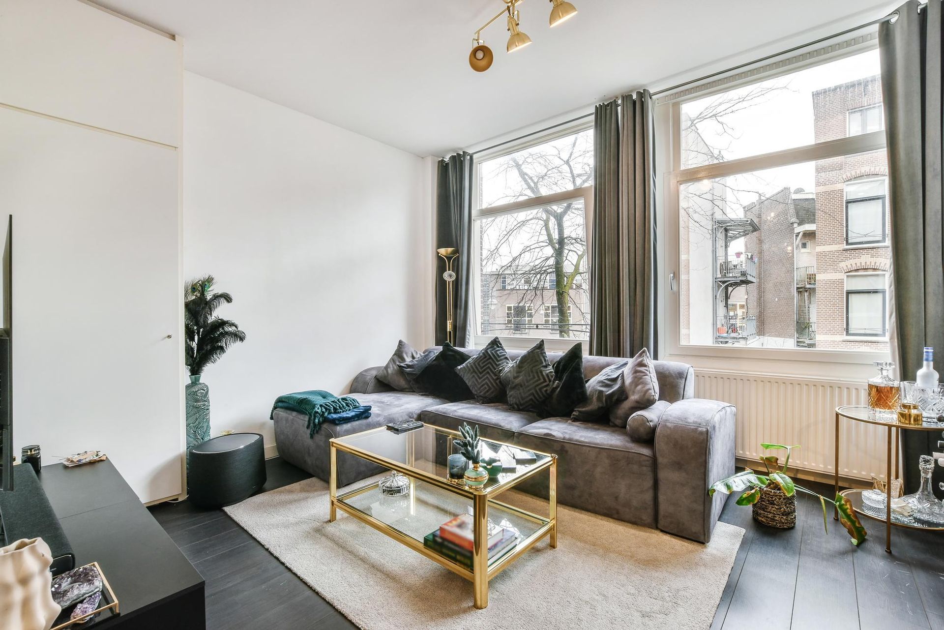 Elevated living at Chateau Apartments